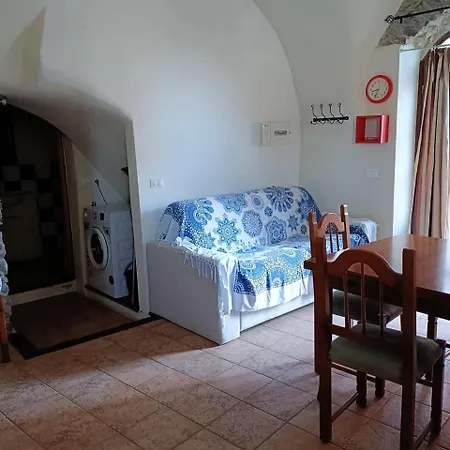 Ginestra Διαμέρισμα *